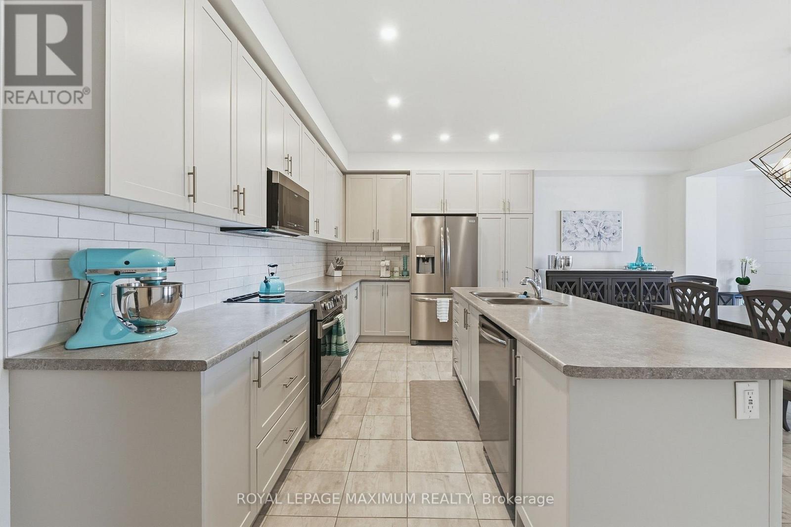 48 Cupples Farm Lane, East Gwillimbury, Ontario  L0G 1M0 - Photo 7 - N13153944