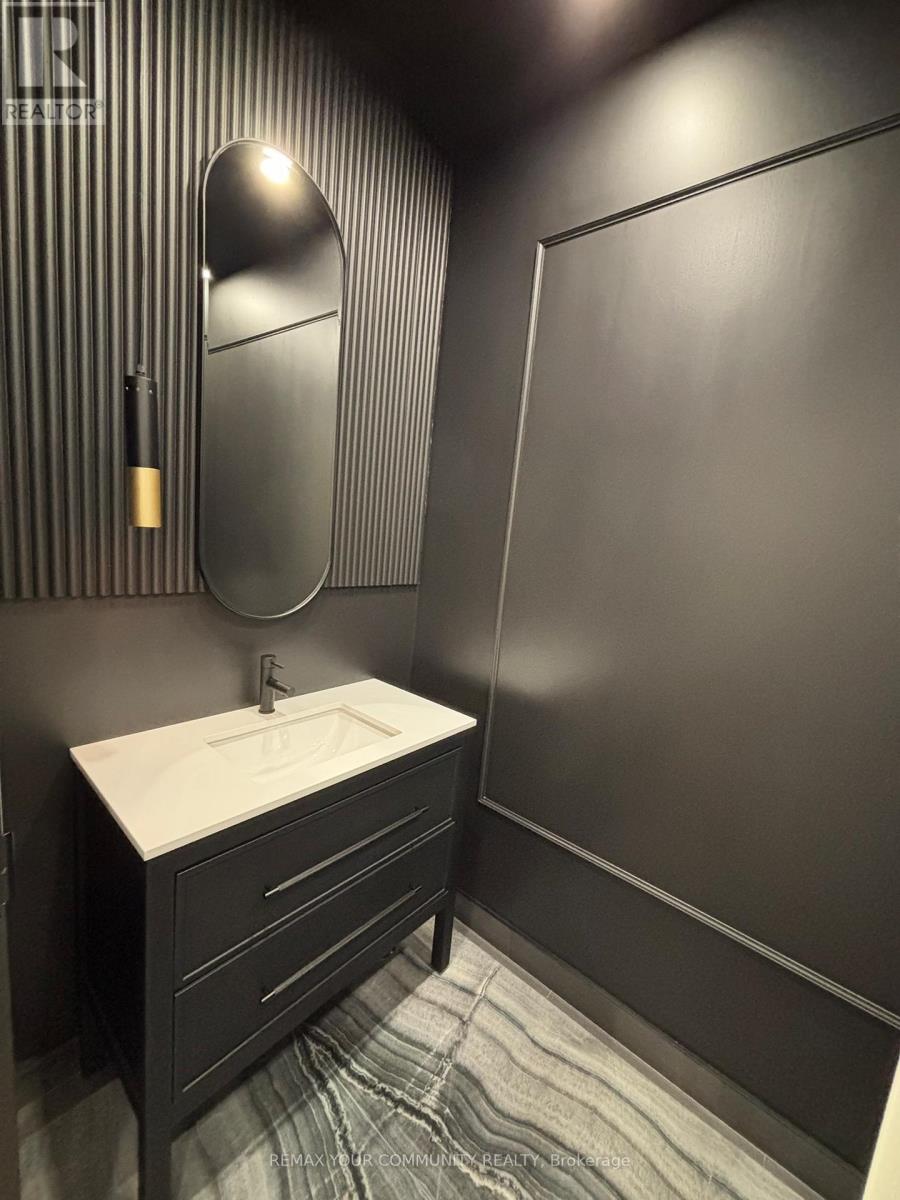 Unit 1 - 135 Addison Hall Circle, Aurora, Ontario L4G 3X8 - Photo 17 - N13153972