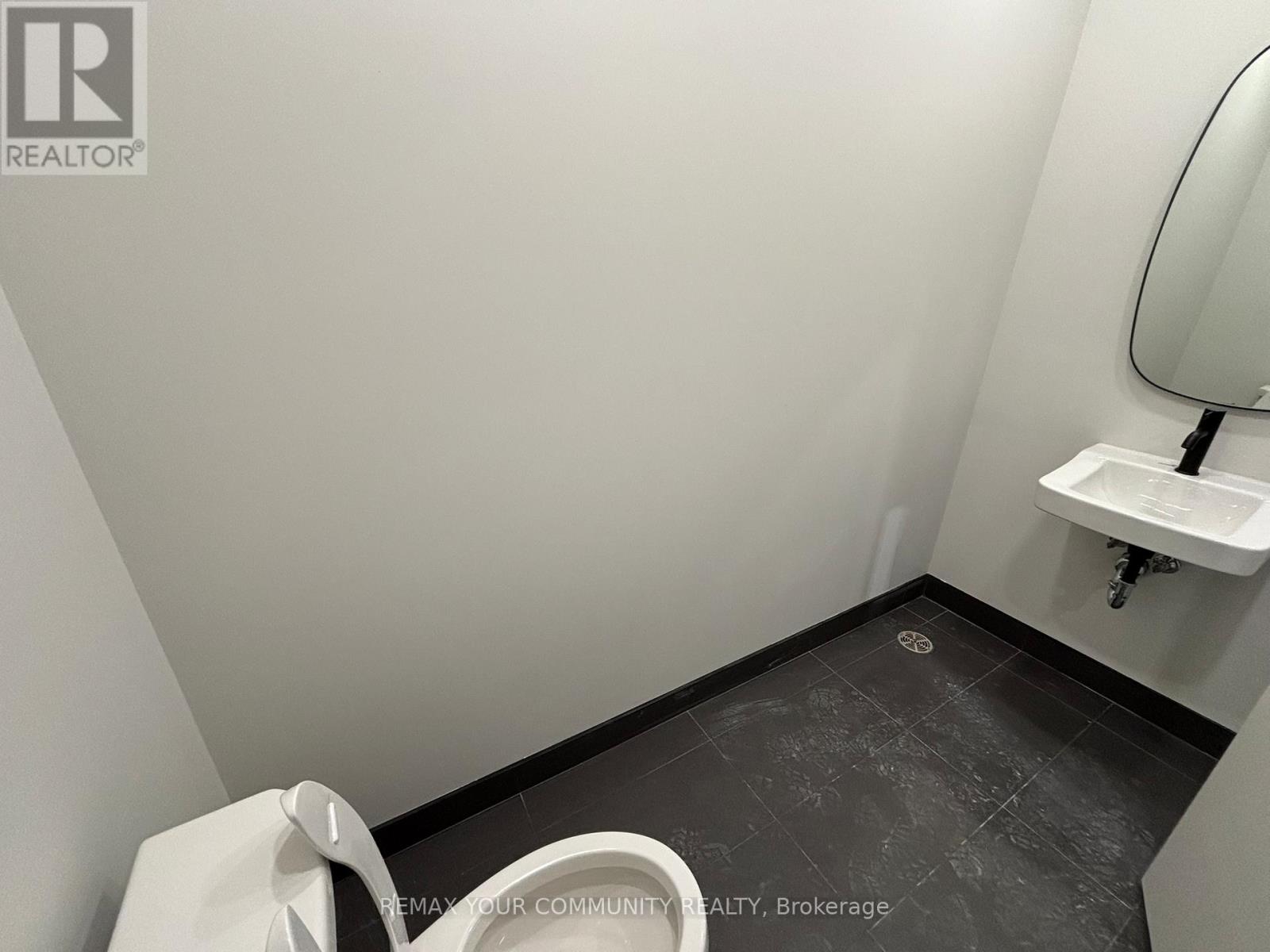 Unit 1 - 135 Addison Hall Circle, Aurora, Ontario L4G 3X8 - Photo 18 - N13153972