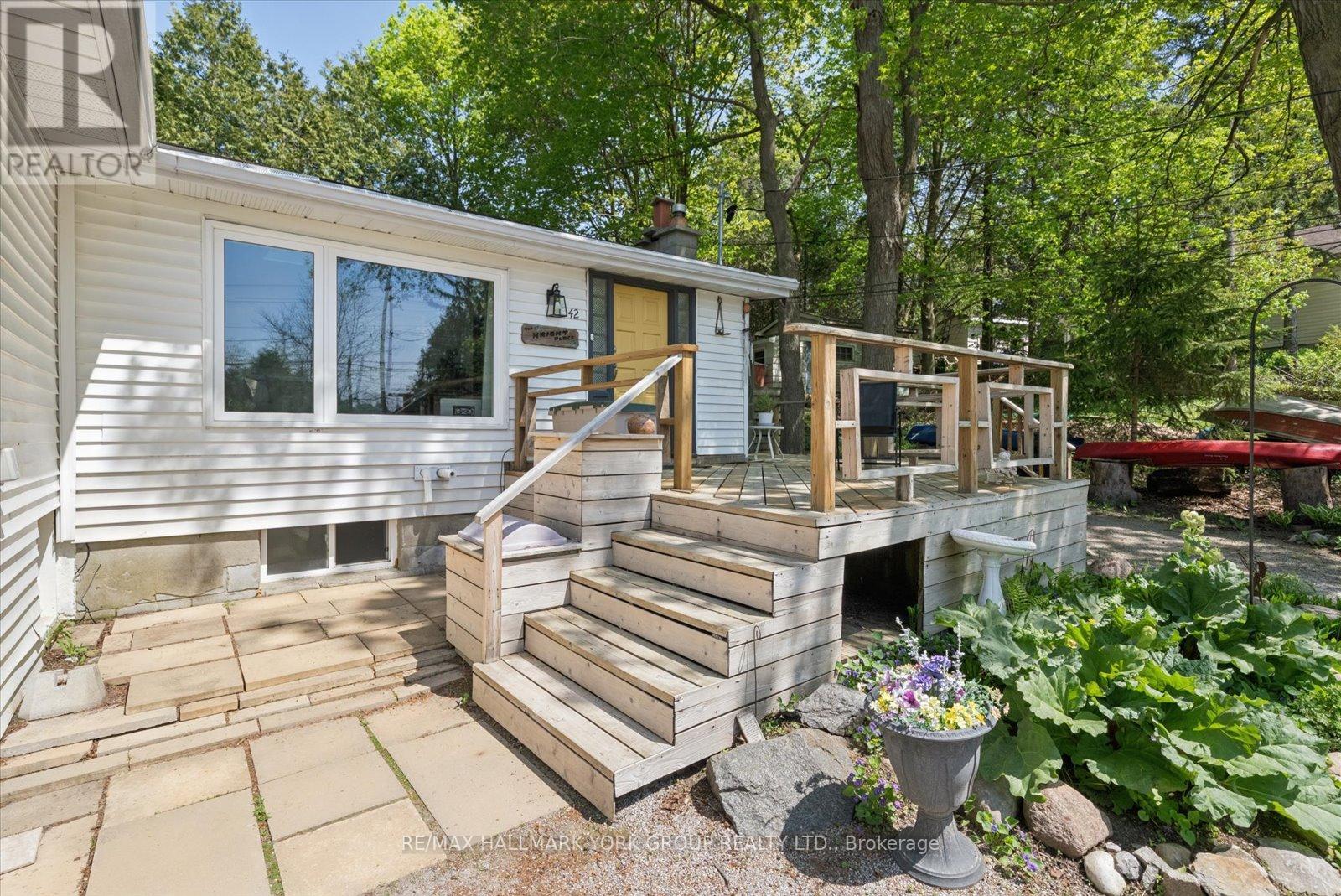 42 Connor Drive, Whitchurch-Stouffville, Ontario  L4A 7X3 - Photo 4 - N13154088