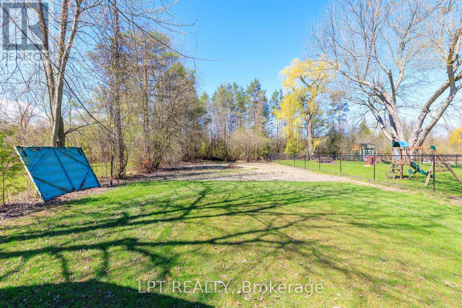808 Montsell Avenue, Georgina, Ontario  L0E 1S0 - Photo 23 - N13154160