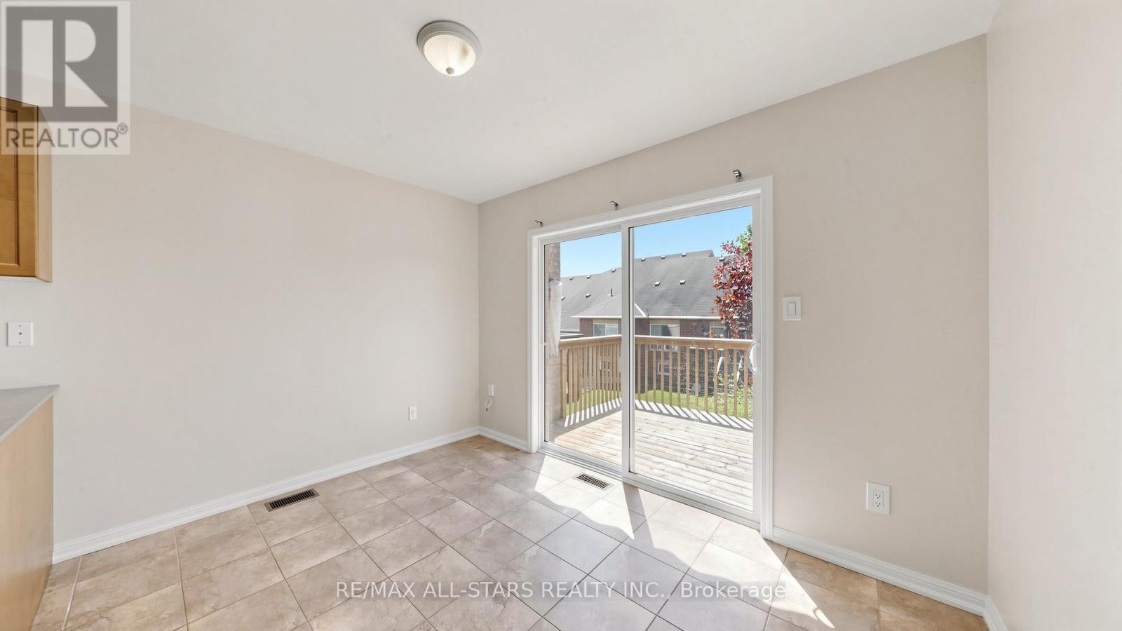 22 Geo Izatt Drive, Uxbridge, Ontario  L9P 0A4 - Photo 10 - N13154196
