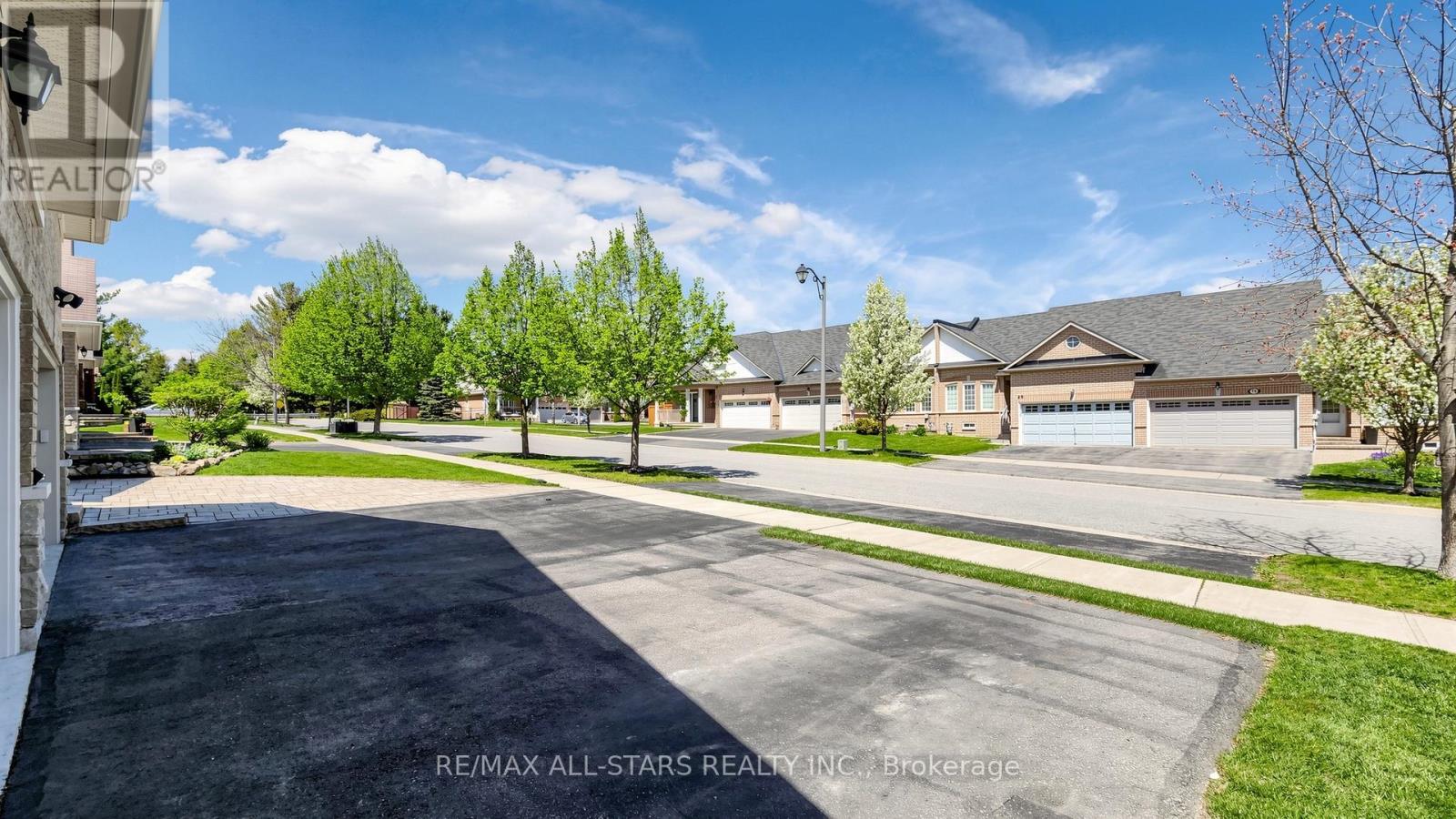 22 Geo Izatt Drive, Uxbridge, Ontario  L9P 0A4 - Photo 2 - N13154196