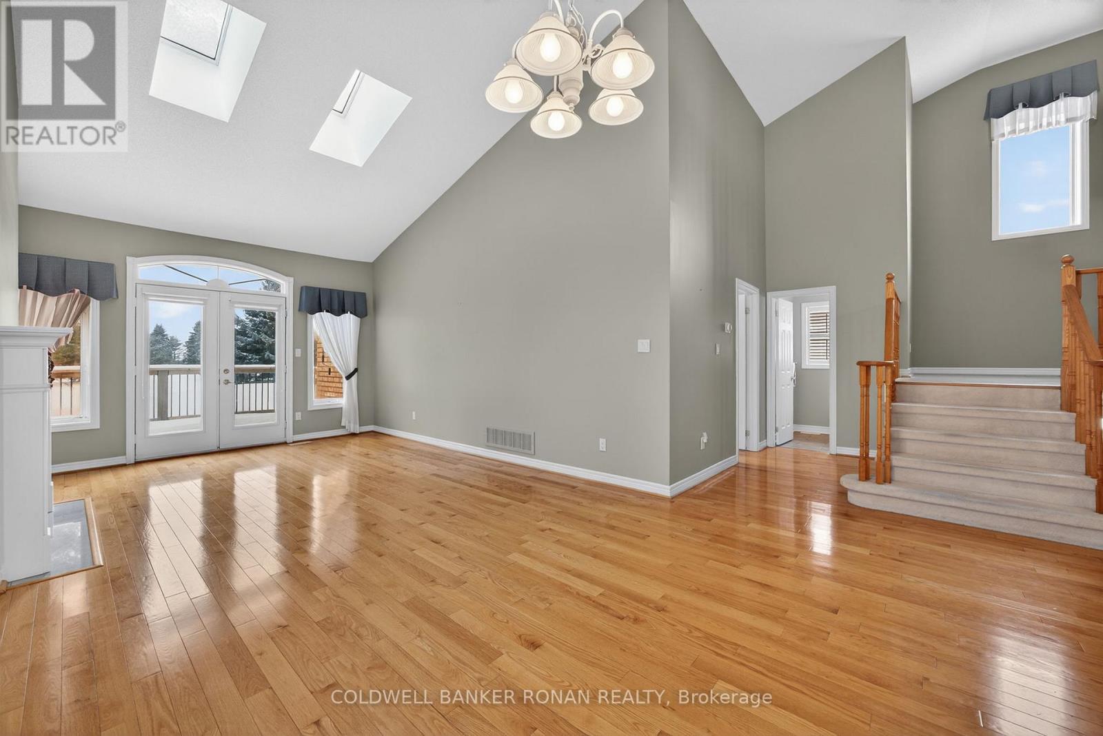 14 Via Amici, New Tecumseth, Ontario  L9R 2B4 - Photo 13 - N13154292