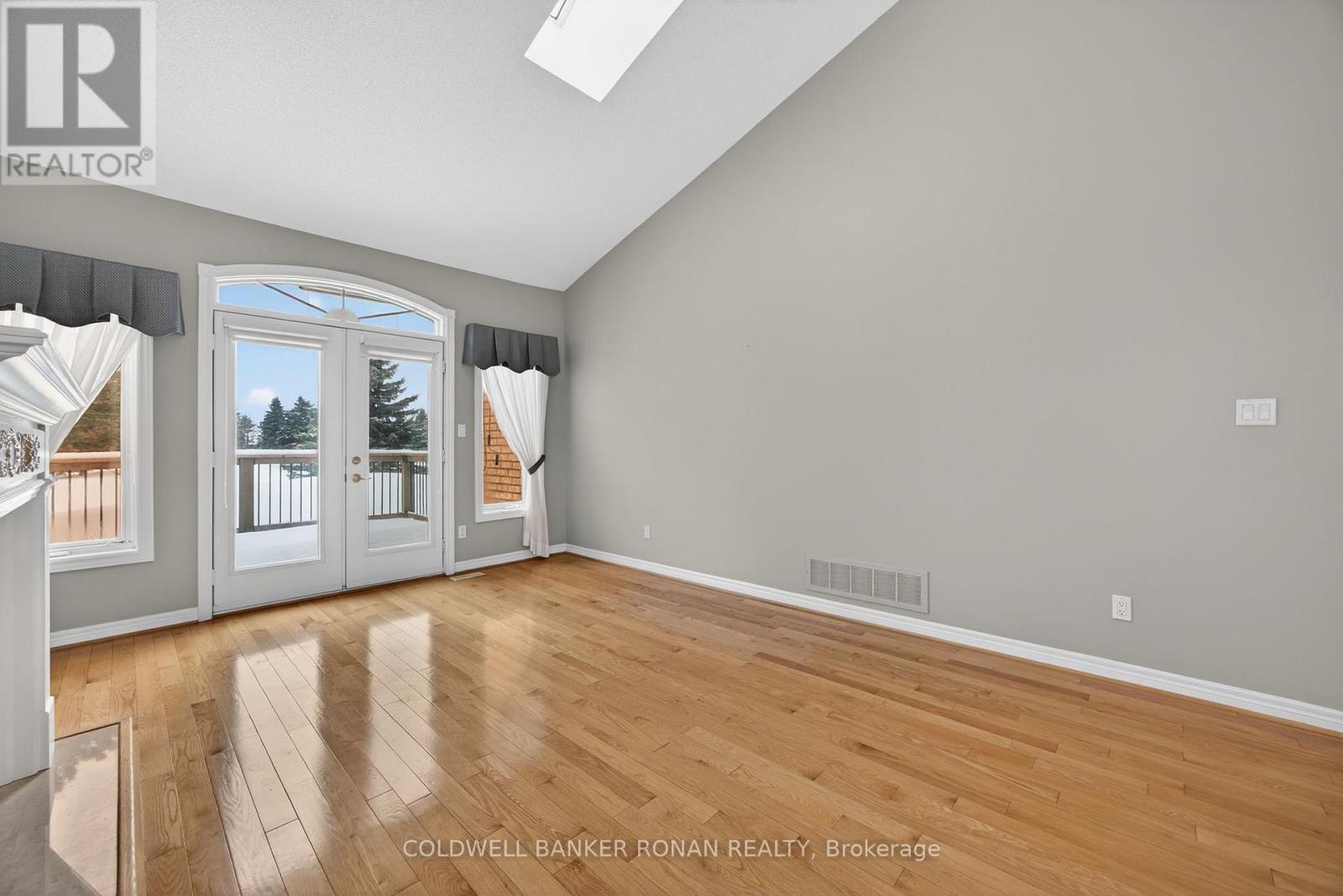 14 Via Amici, New Tecumseth, Ontario  L9R 2B4 - Photo 20 - N13154292
