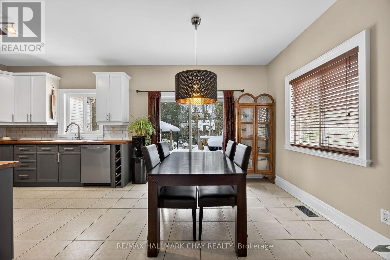 75 62nd Street S, Wasaga Beach, Ontario  L9Z 1V5 - Photo 17 - S13153830