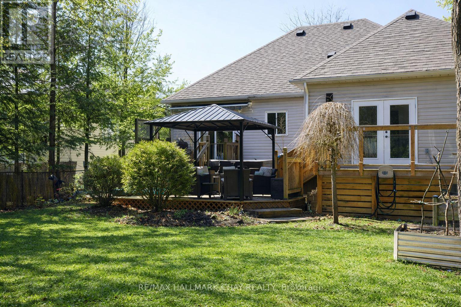 75 62nd Street S, Wasaga Beach, Ontario  L9Z 1V5 - Photo 4 - S13153830