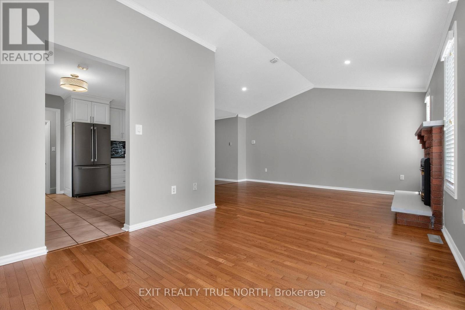 64 Gosney Crescent, Barrie, Ontario  L4N 6T7 - Photo 11 - S13153838