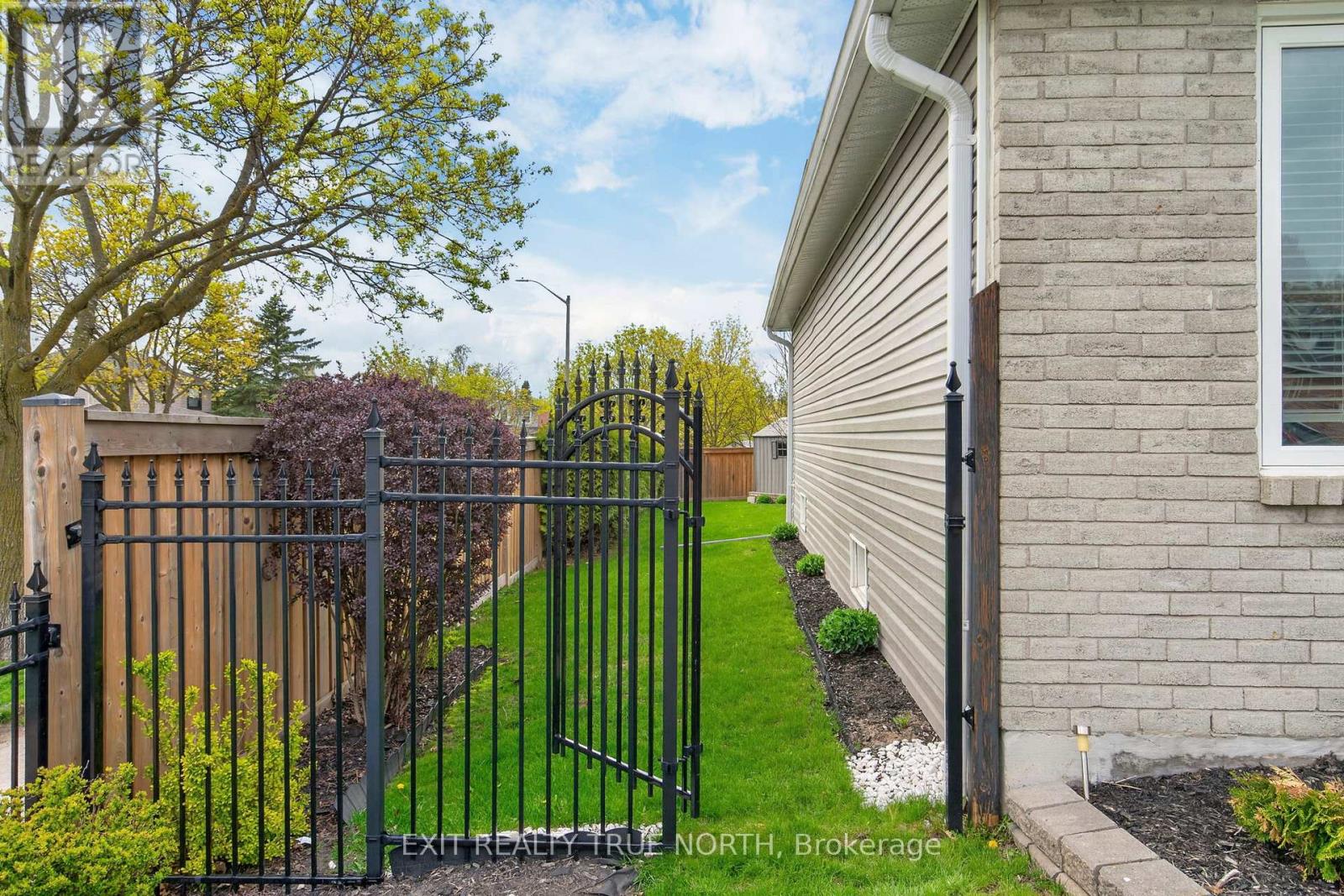 64 Gosney Crescent, Barrie, Ontario  L4N 6T7 - Photo 39 - S13153838