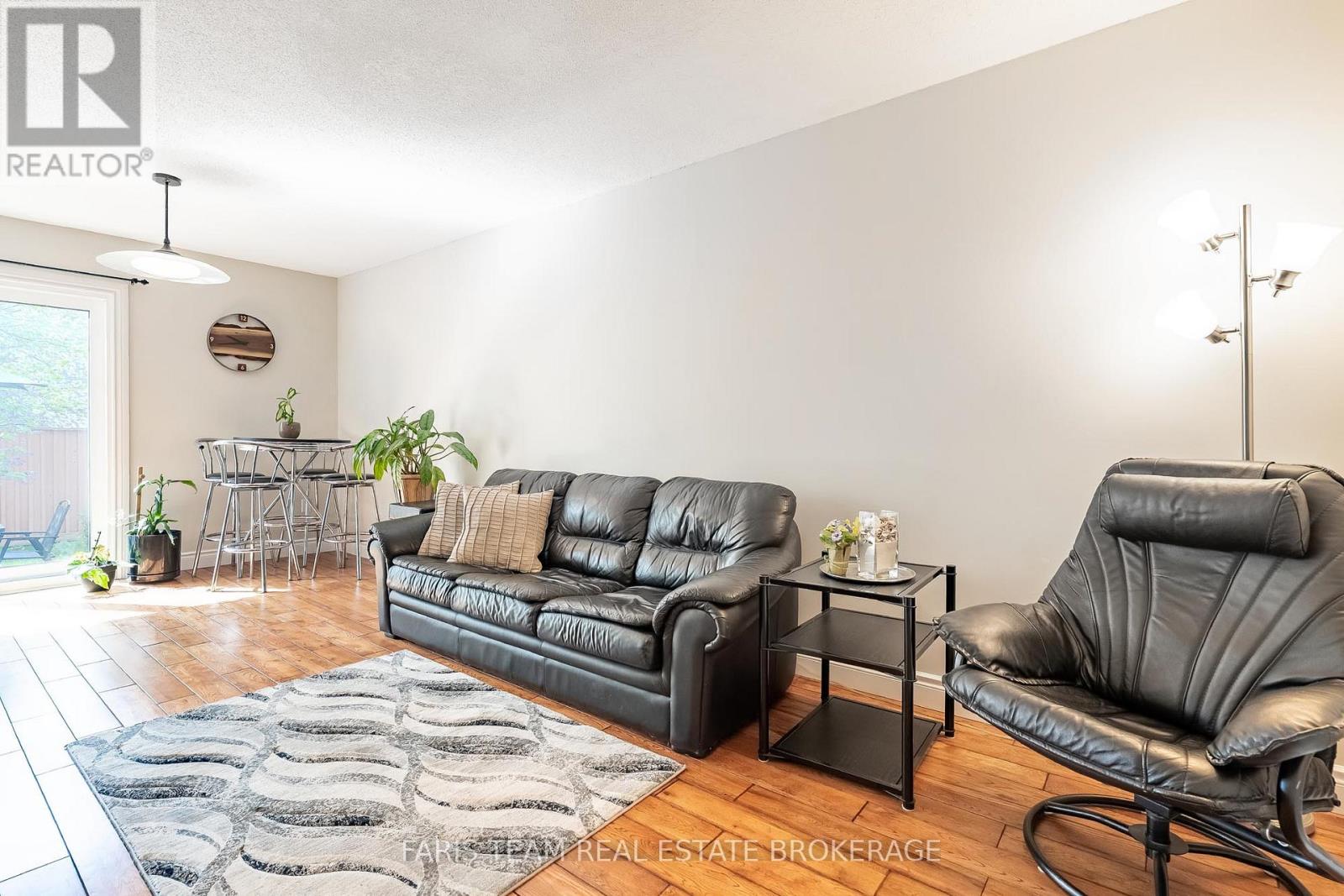 64 - 165 Kozlov Street, Barrie, Ontario  L4N 7M7 - Photo 10 - S13154020