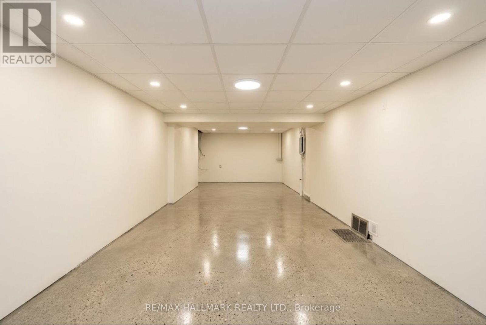31 Gates Avenue, Toronto, Ontario  M4C 1T1 - Photo 25 - E13153222