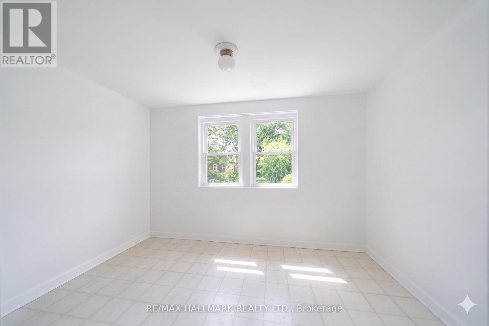 31 Gates Avenue, Toronto, Ontario  M4C 1T1 - Photo 21 - E13153222