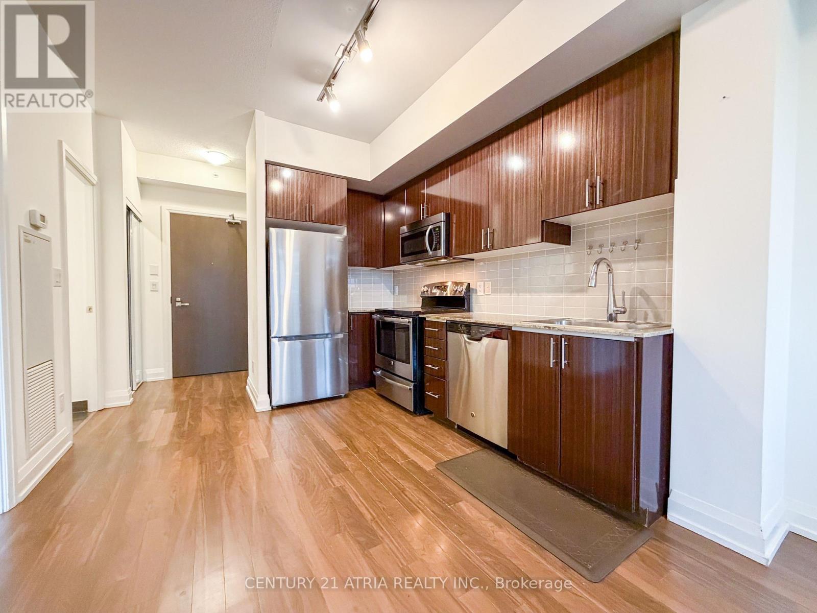 735 - 7161 Yonge Street, Markham, Ontario  L3T 0C8 - Photo 2 - N13034104