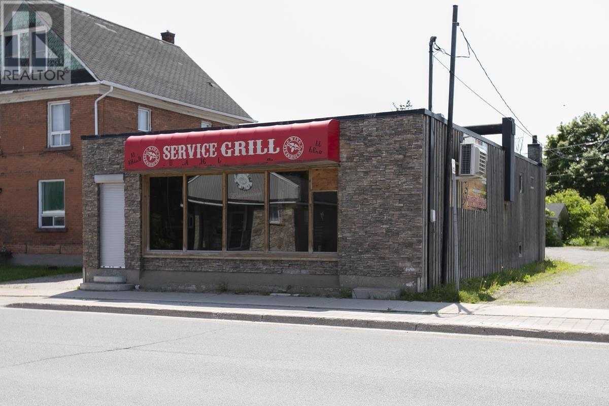 319 Korah Rd, Sault Ste. Marie, Ontario  P6C 4H2 - Photo 1 - SM260236