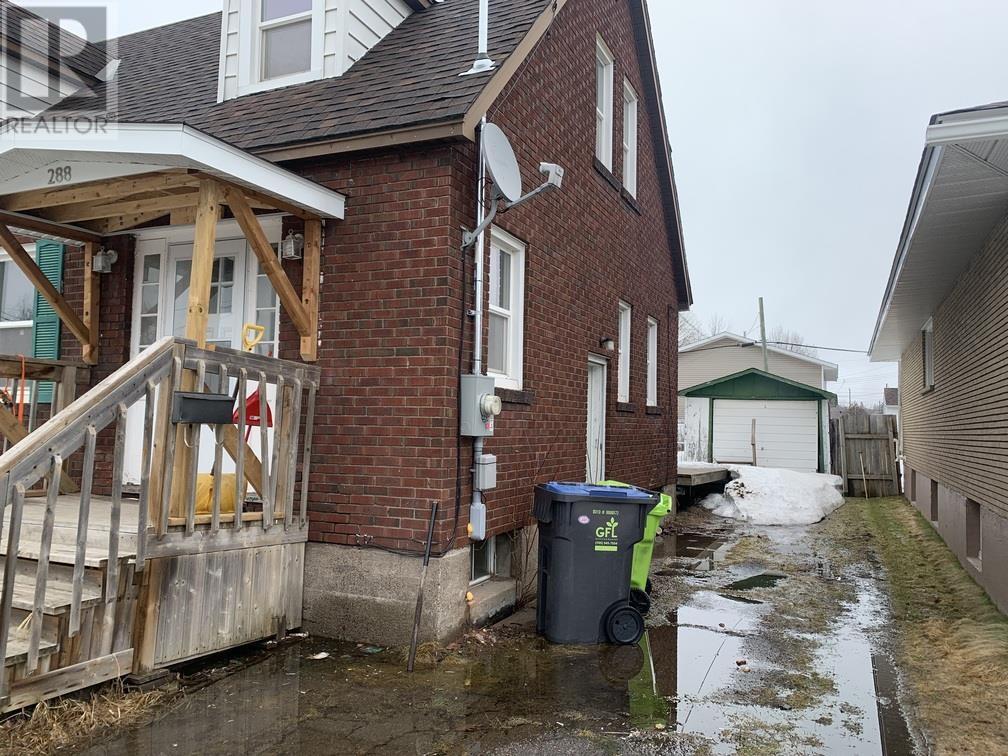 288 Patrick St, Sault Ste. Marie, Ontario  P6C 3Y8 - Photo 3 - SM260747