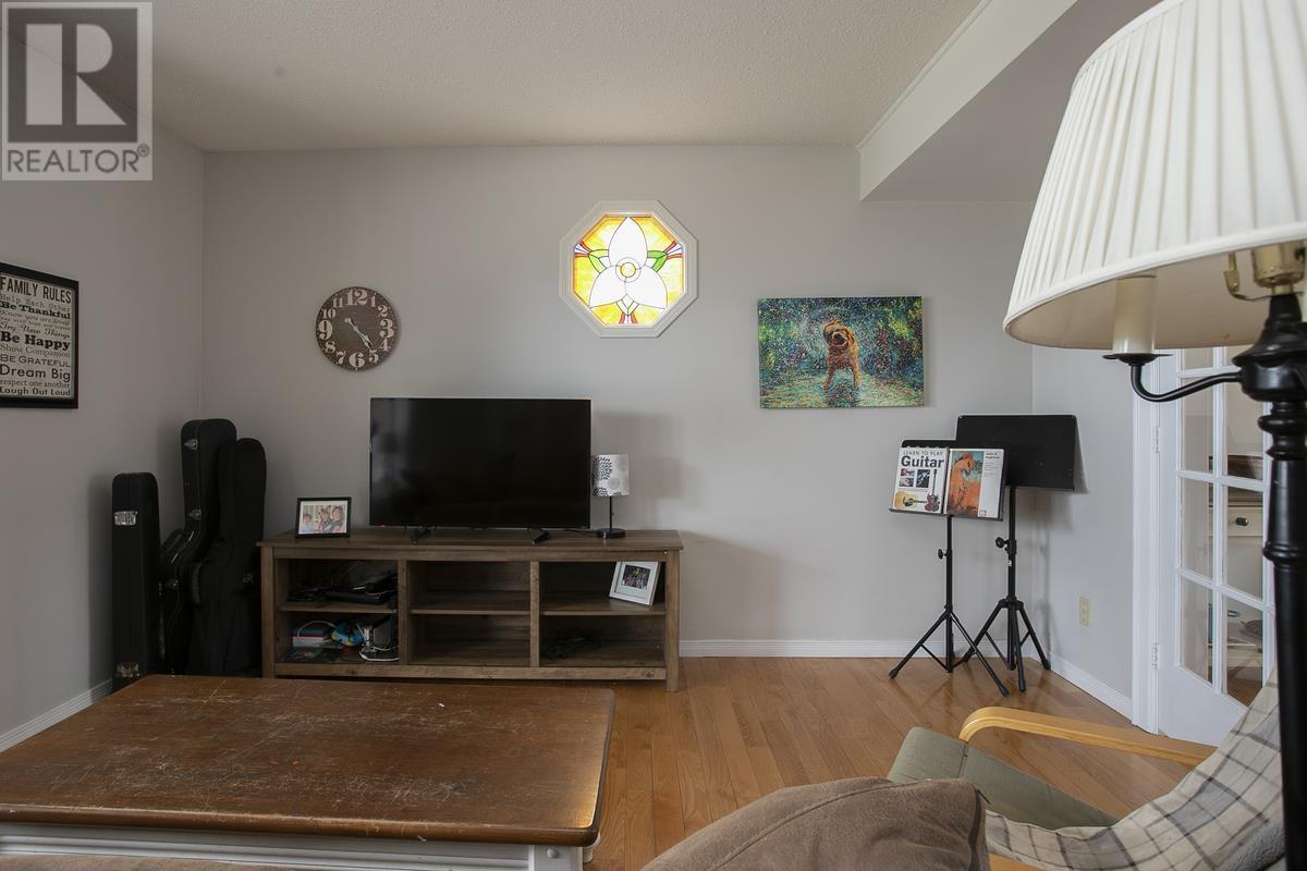 97 Greenview Ln, Sault Ste. Marie, Ontario  P6A 6K8 - Photo 12 - SM260913
