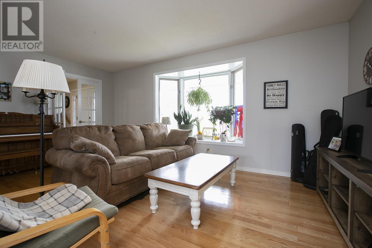 97 Greenview Ln, Sault Ste. Marie, Ontario  P6A 6K8 - Photo 10 - SM260913