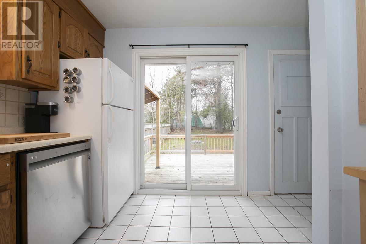85 Shannon Rd, Sault Ste. Marie, Ontario  P6A 4J6 - Photo 18 - SM261053