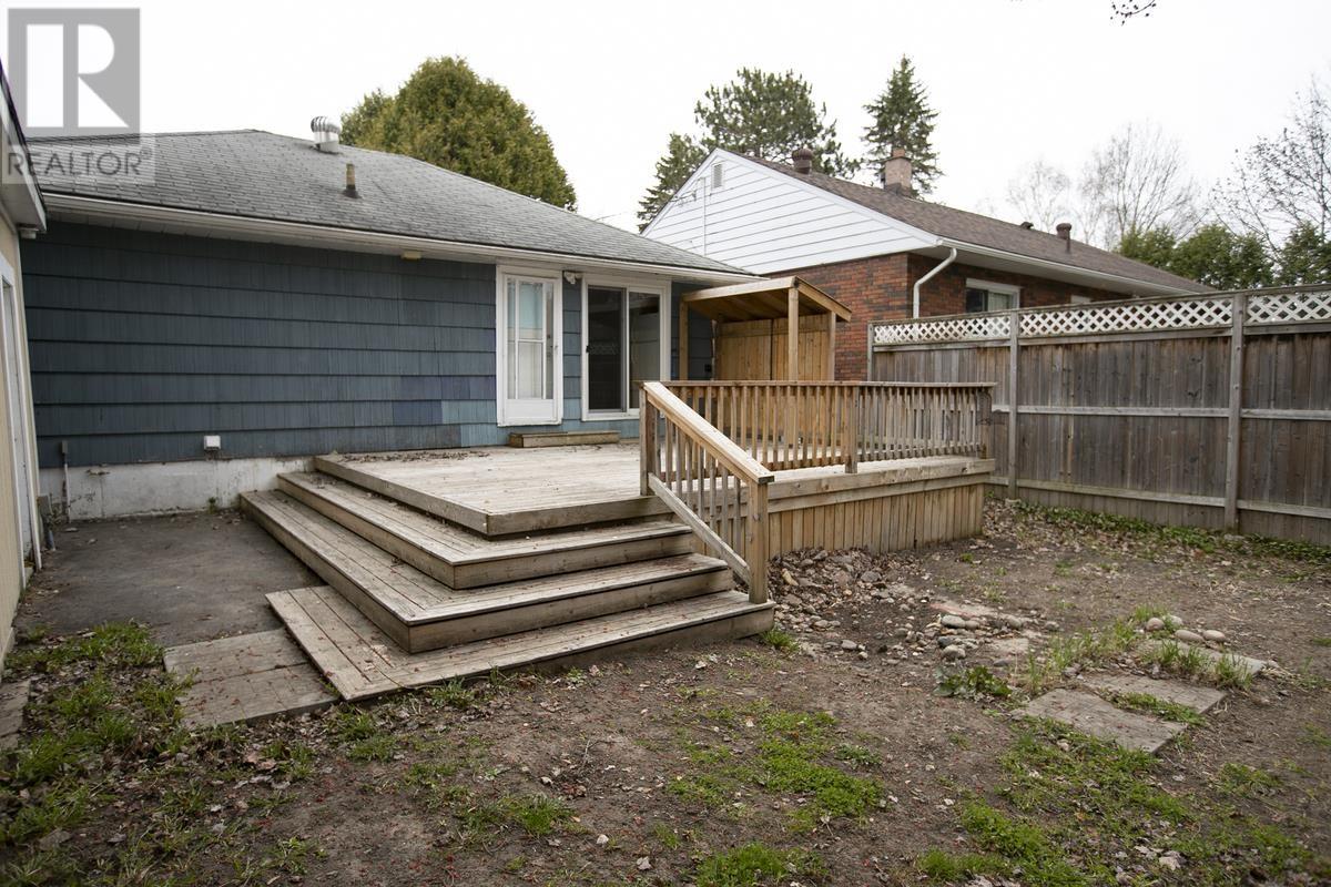 85 Shannon Rd, Sault Ste. Marie, Ontario  P6A 4J6 - Photo 2 - SM261053