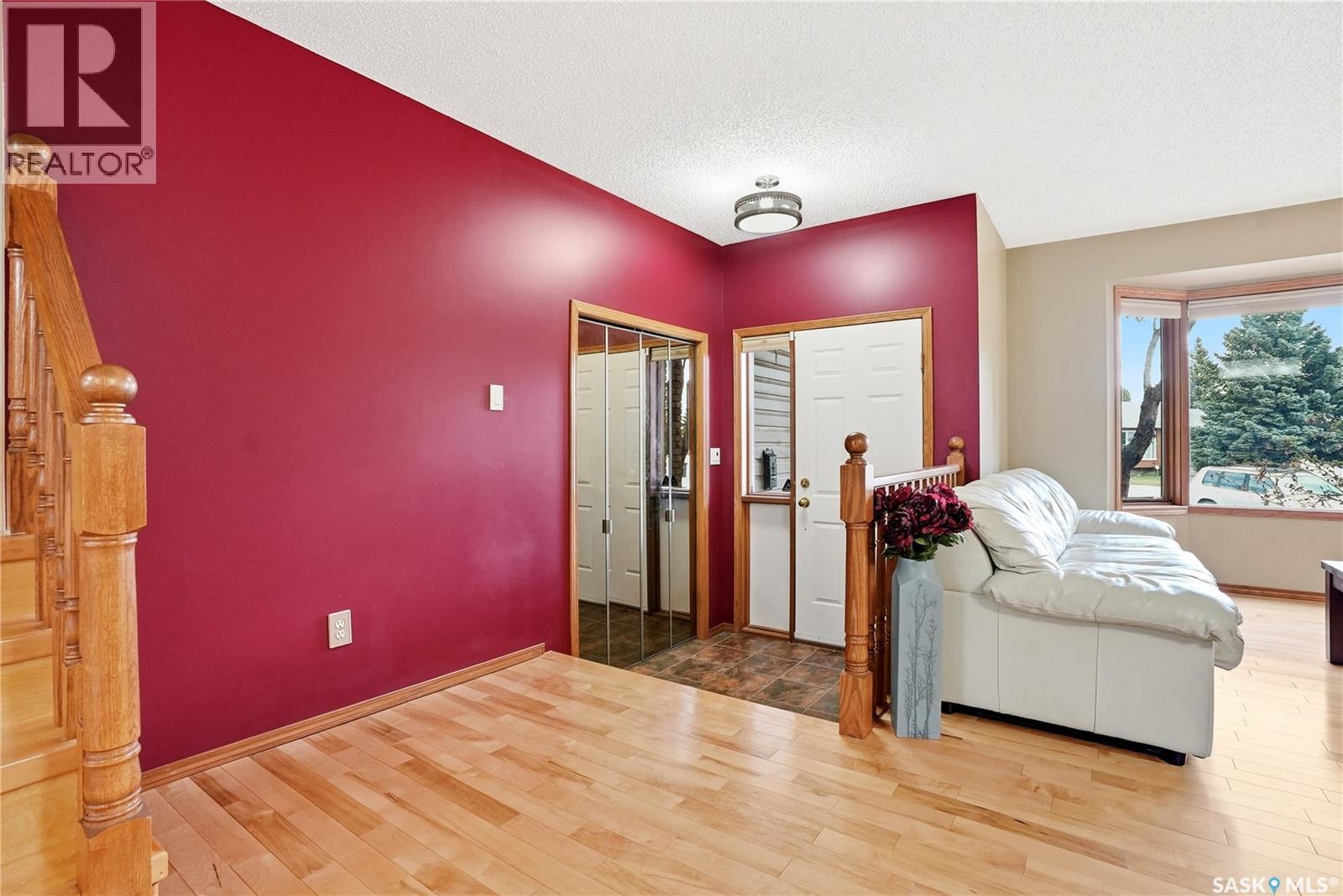 540 Nesslin Crescent, Saskatoon, Saskatchewan S7J 4V5 - Photo 6 - SK036117