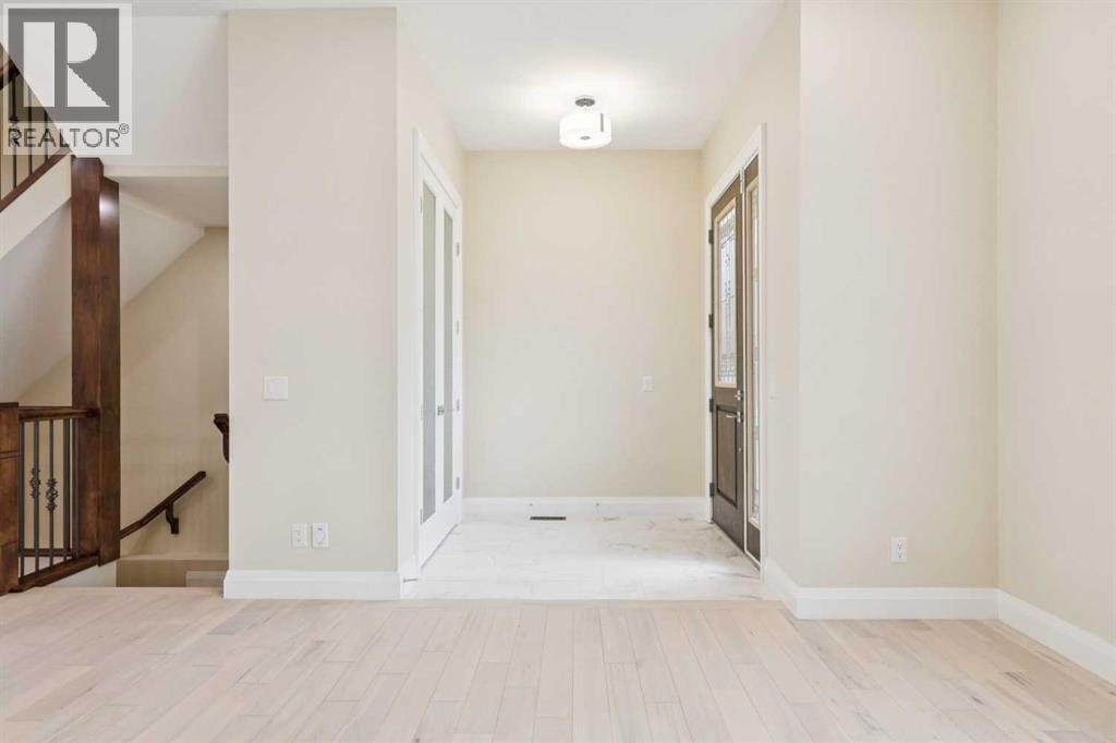 3036 28 Street SW, Calgary, Alberta  T3E 2J5 - Photo 2 - A2292324