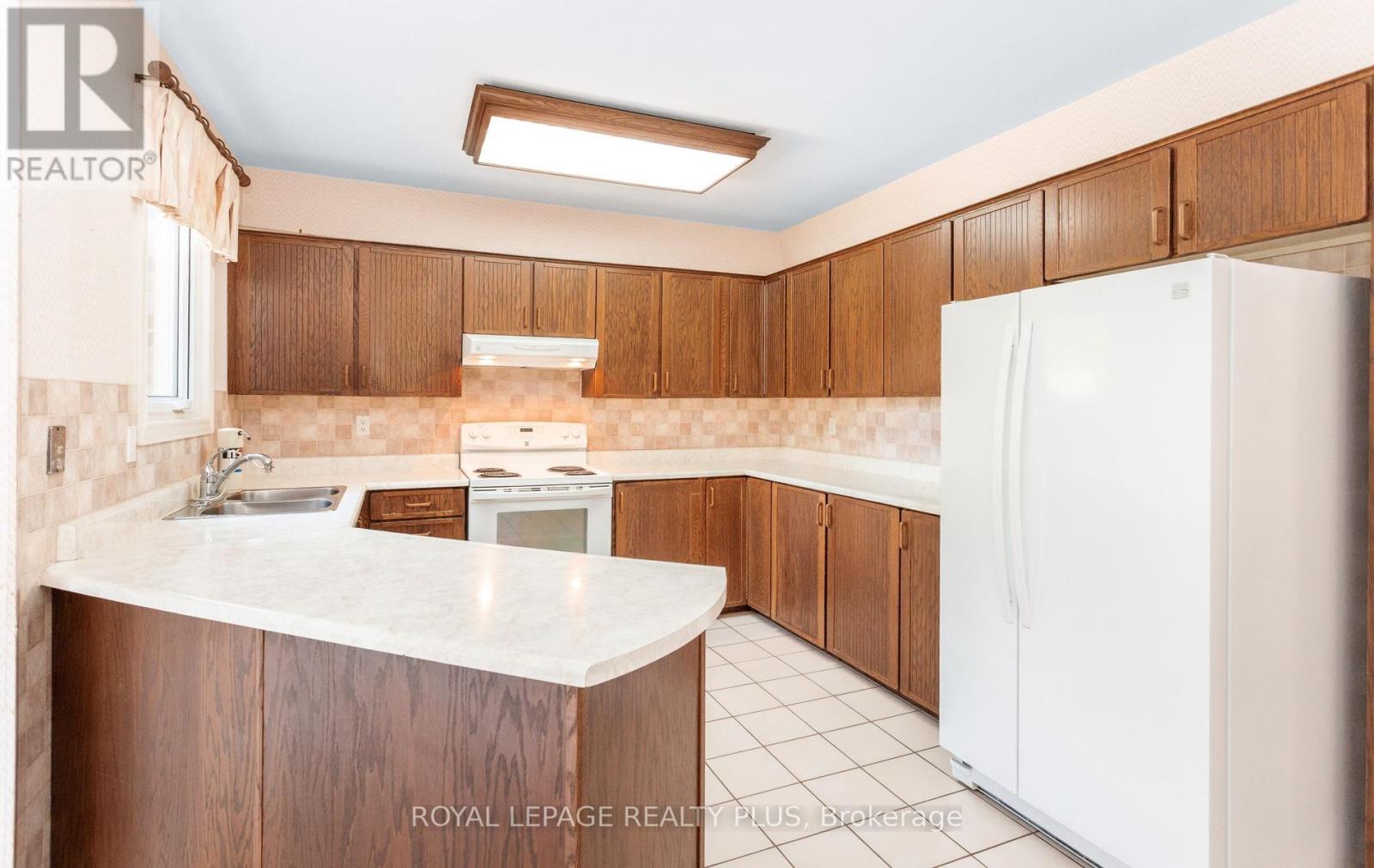 1491 The Links Drive, Oakville, Ontario  L6M 2P2 - Photo 10 - W13153784