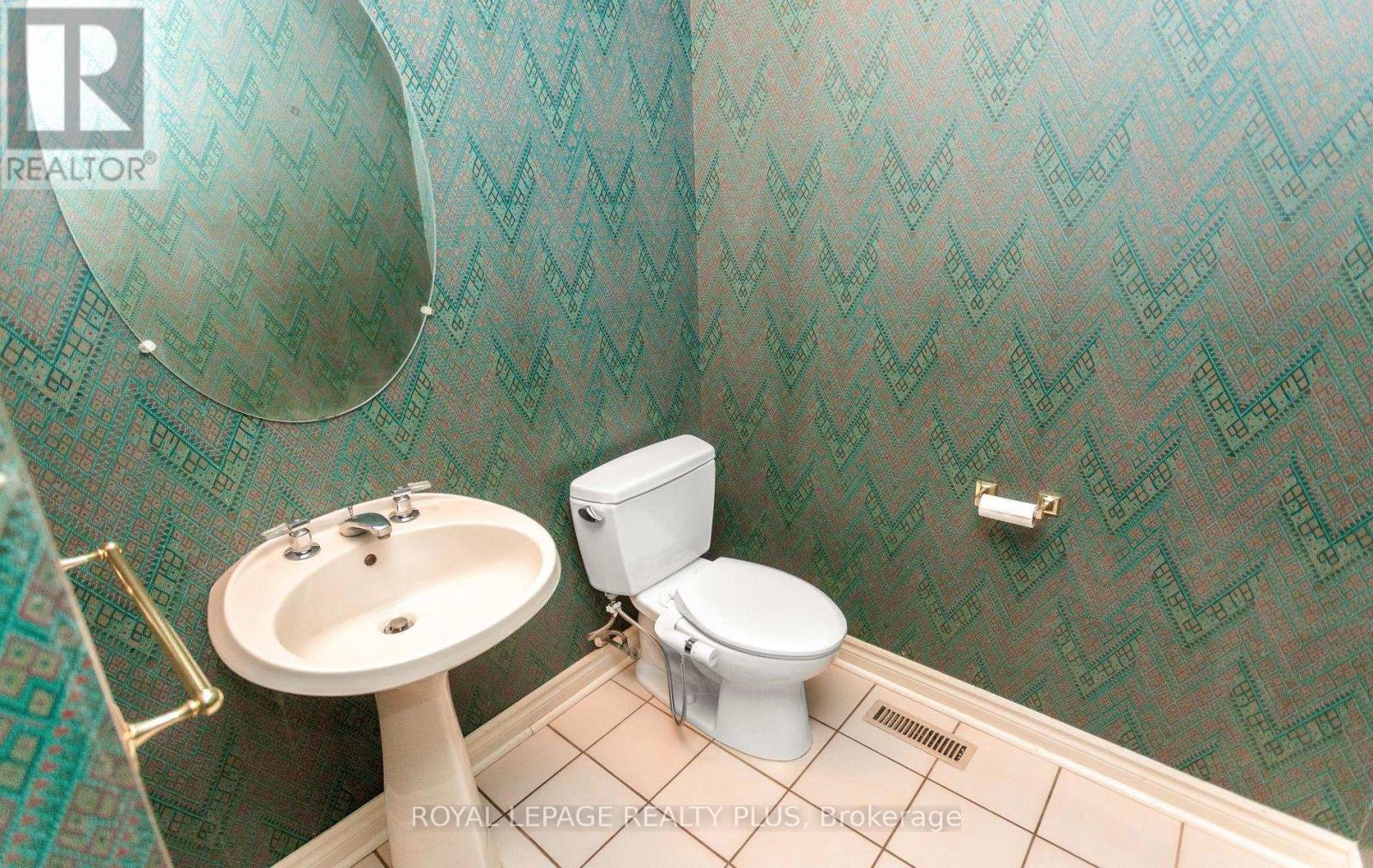 1491 The Links Drive, Oakville, Ontario  L6M 2P2 - Photo 16 - W13153784