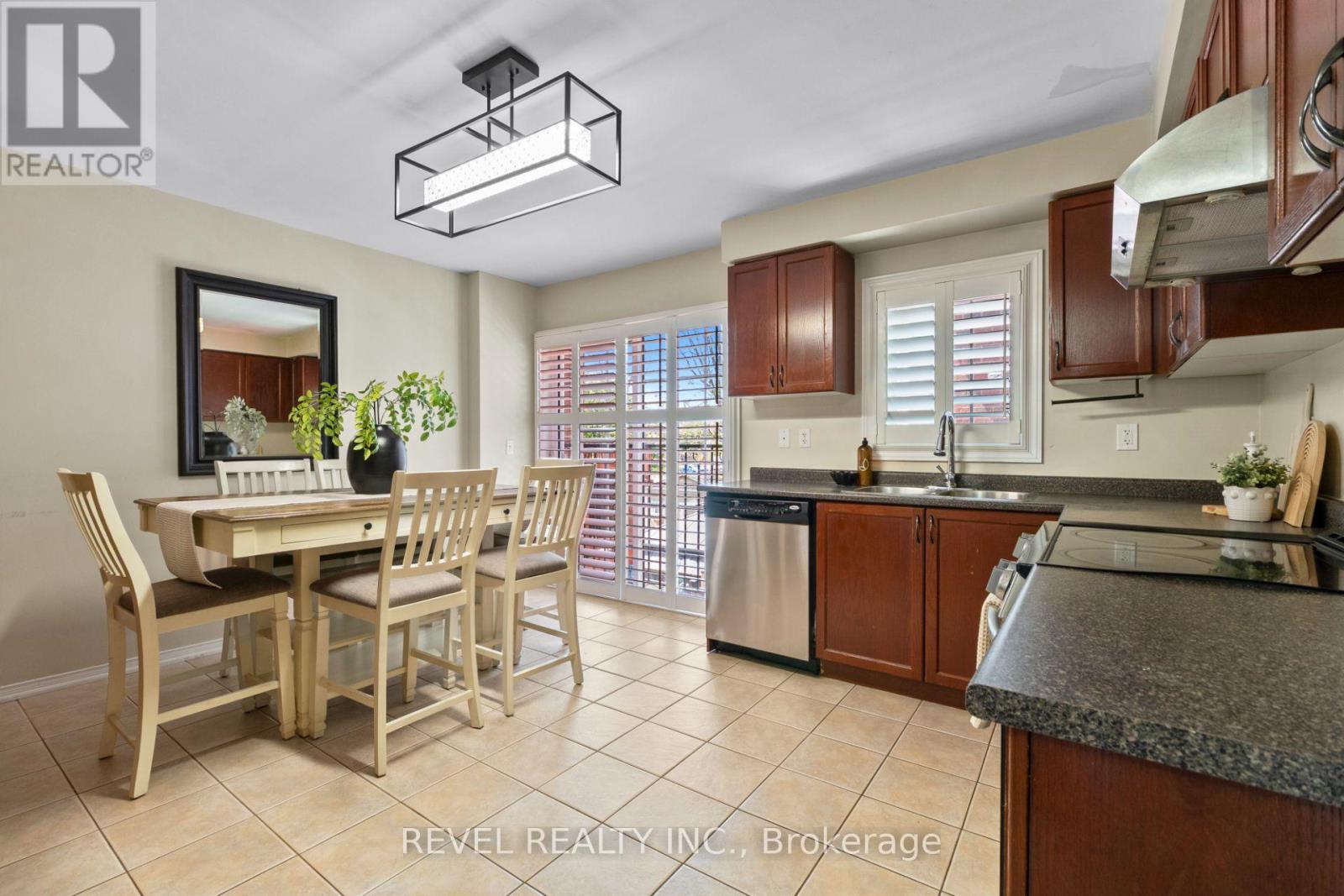 44 Denison Avenue, Brampton, Ontario  L6X 0H1 - Photo 10 - W13153874