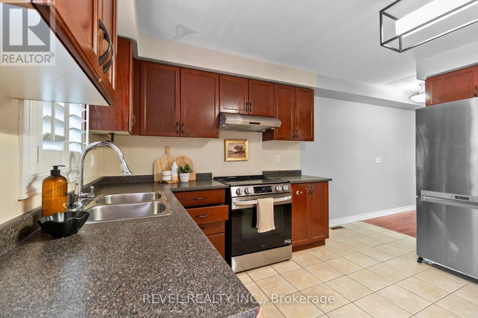 44 Denison Avenue, Brampton, Ontario  L6X 0H1 - Photo 12 - W13153874