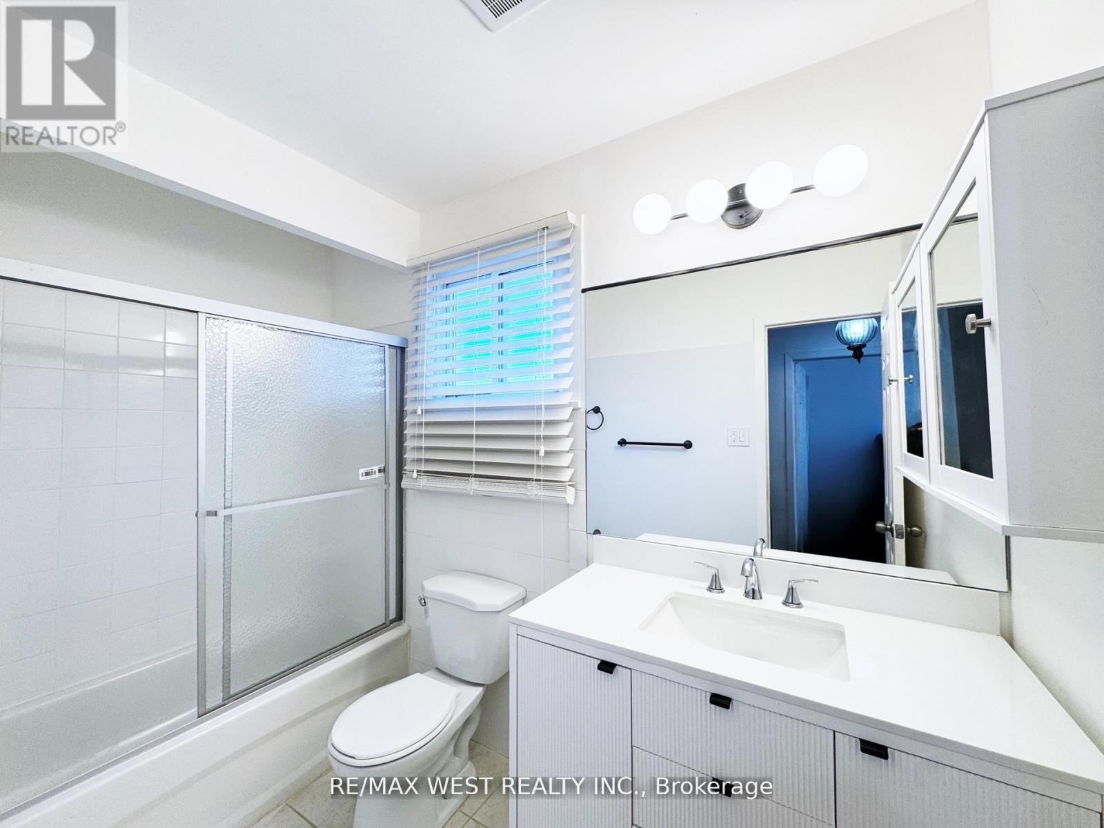 25 Bimini Crescent, Toronto, Ontario  M3N 1S1 - Photo 6 - W13153880