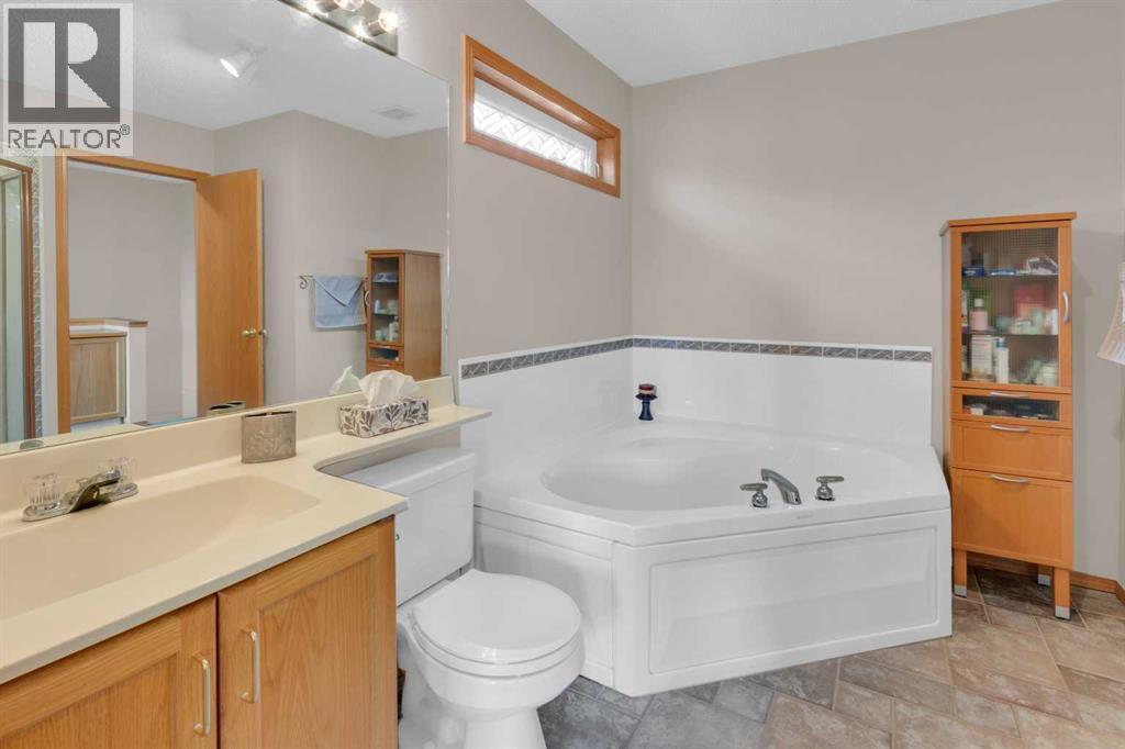 675 Regal Park NE, Calgary, Alberta  T2E 0S6 - Photo 22 - A2311479