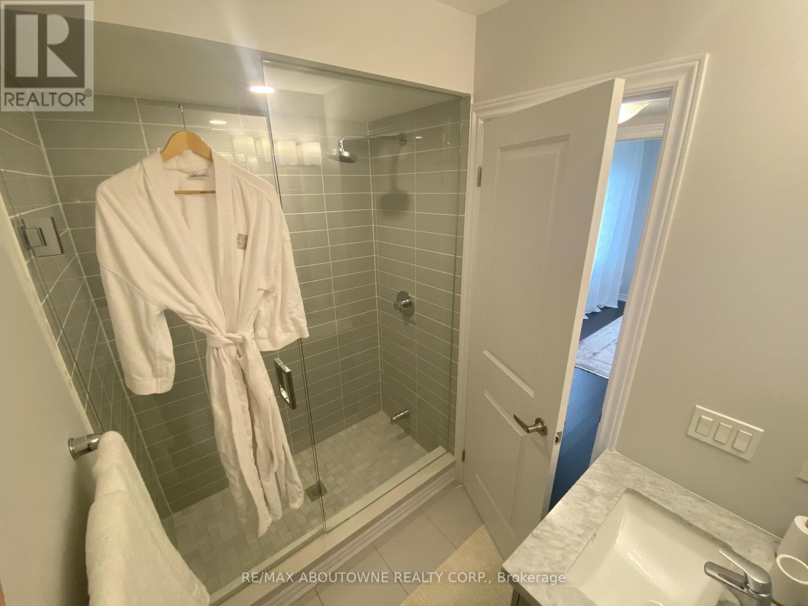 8 - 348 Wheat Boom Drive, Oakville, Ontario  L6H 3V6 - Photo 12 - W13154152