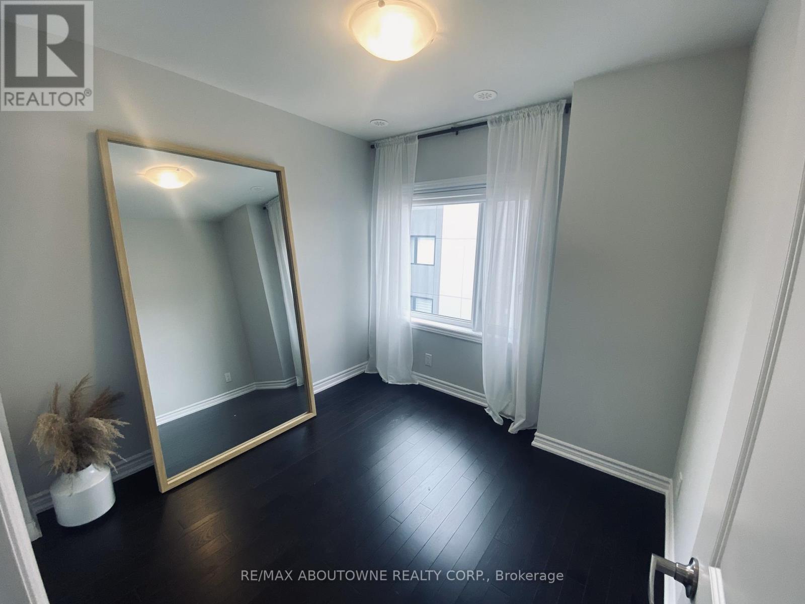 8 - 348 Wheat Boom Drive, Oakville, Ontario  L6H 3V6 - Photo 14 - W13154152