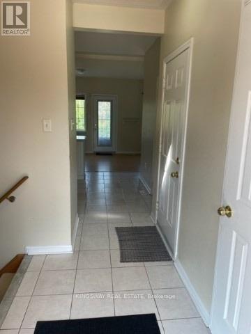8 Blue Whale Boulevard, Brampton, Ontario  L6R 2R4 - Photo 4 - W13154198