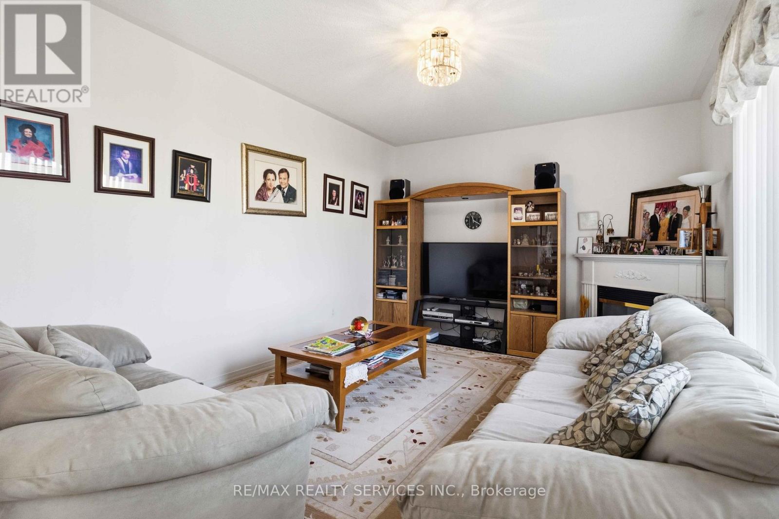 82 Mainard Crescent, Brampton, Ontario  L6R 2T8 - Photo 10 - W13154258