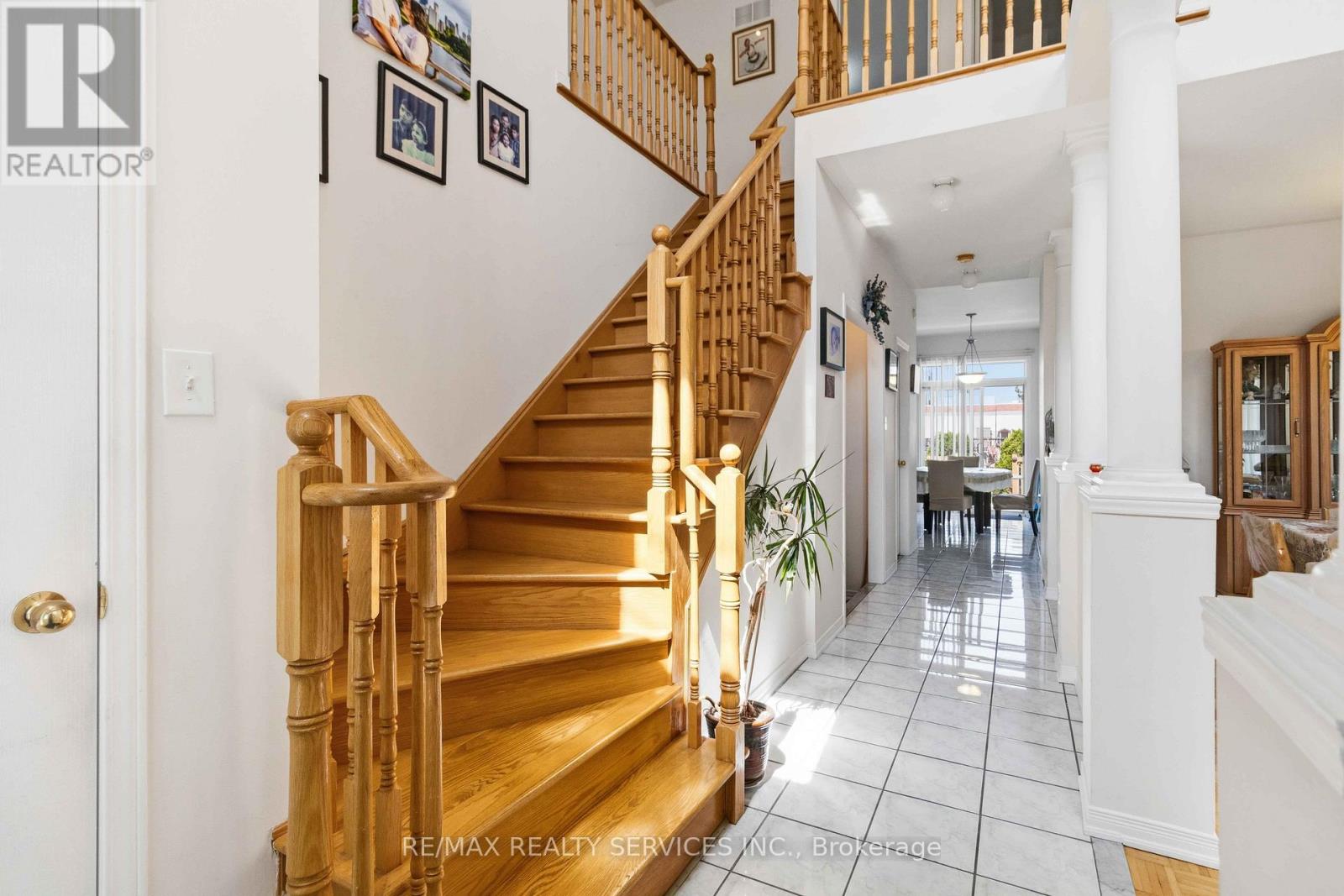 82 Mainard Crescent, Brampton, Ontario  L6R 2T8 - Photo 4 - W13154258