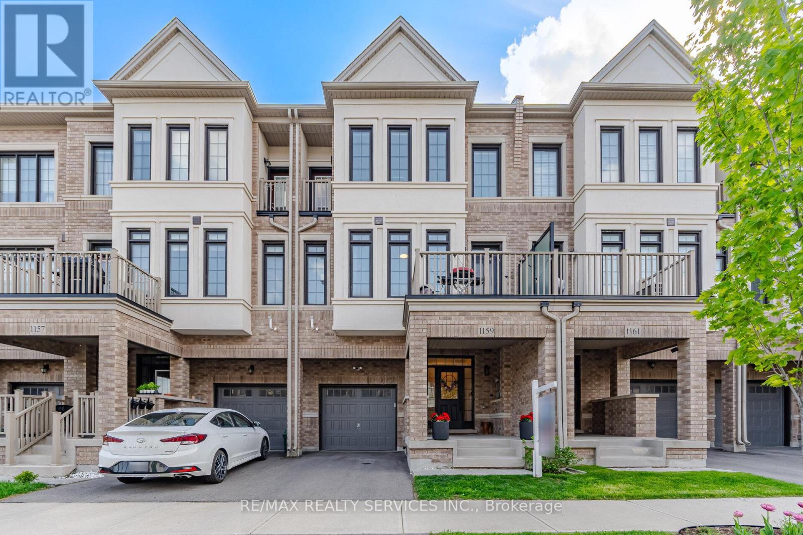 1159 Lloyd Landing, Milton, Ontario  L9E 1K1 - Photo 2 - W13154268