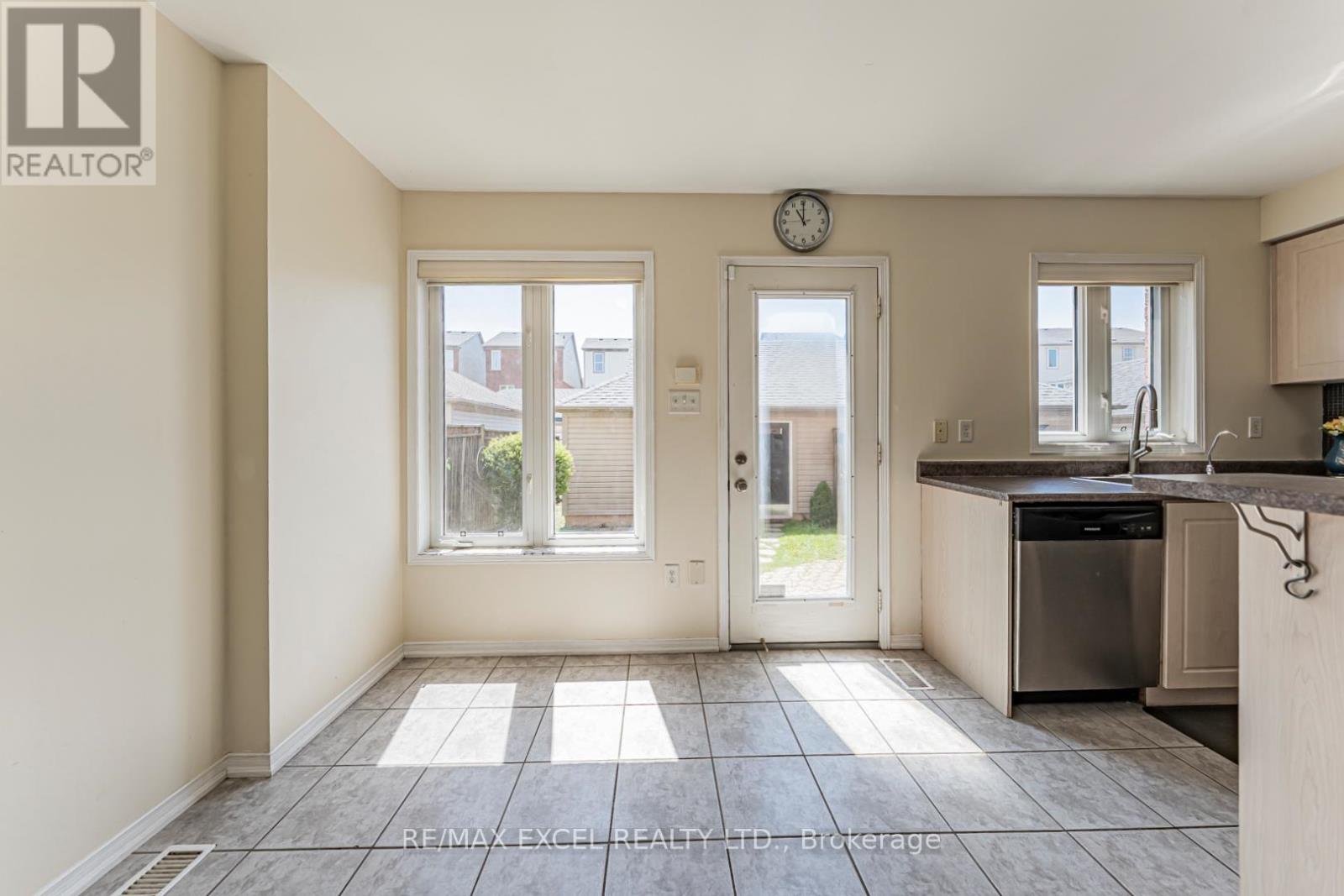 98 Georgian Drive, Oakville, Ontario  L6H 6V1 - Photo 12 - W13154312