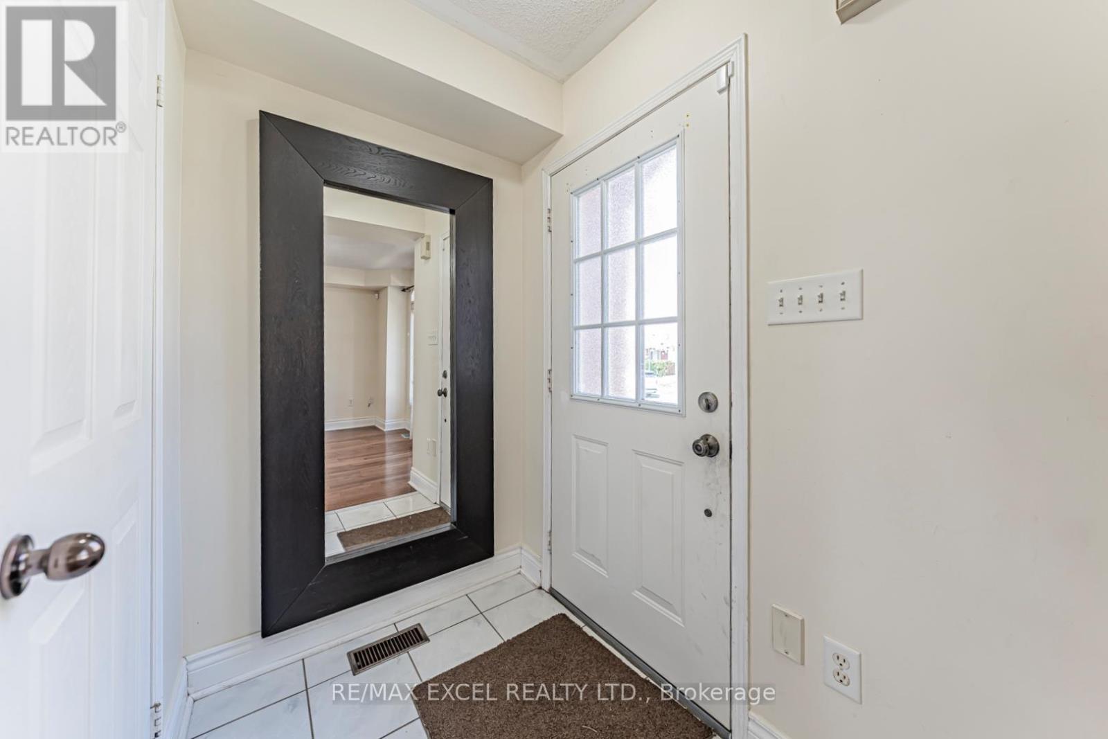 98 Georgian Drive, Oakville, Ontario  L6H 6V1 - Photo 6 - W13154312