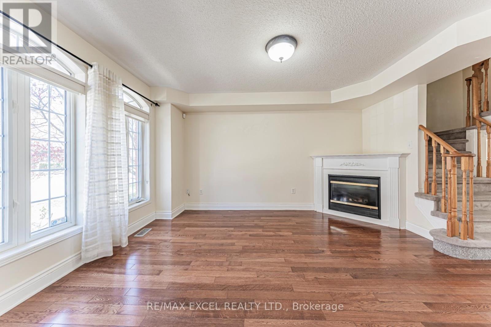 98 Georgian Drive, Oakville, Ontario  L6H 6V1 - Photo 7 - W13154312