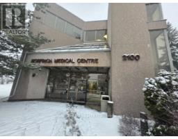 302 - 2100 FINCH AVENUE W, Toronto, Ontario