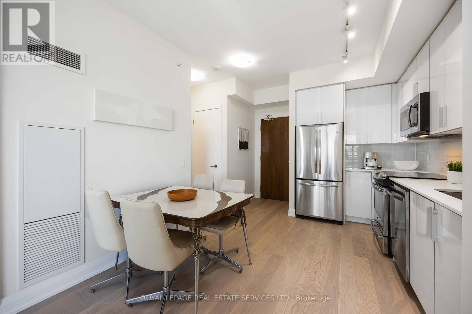 3807 - 2212 Lake Shore Boulevard W, Toronto, Ontario  M8V 0C2 - Photo 10 - W13154334