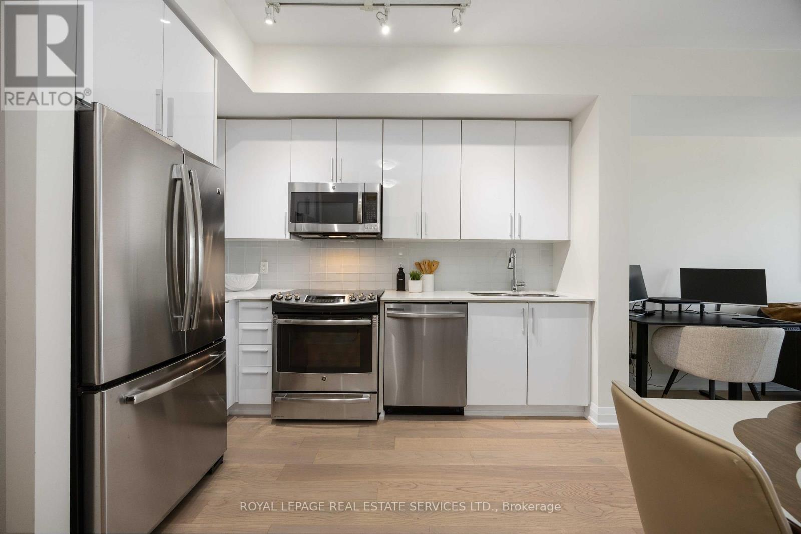 3807 - 2212 Lake Shore Boulevard W, Toronto, Ontario  M8V 0C2 - Photo 6 - W13154334