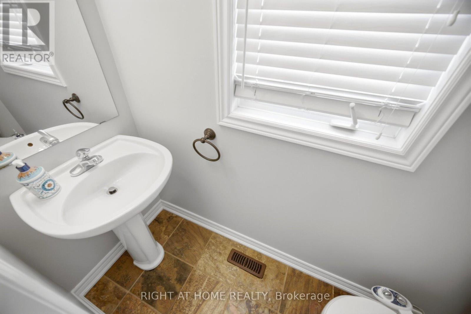 2233 Littondale Lane, Oakville, Ontario  L6M 0B7 - Photo 21 - W13154338