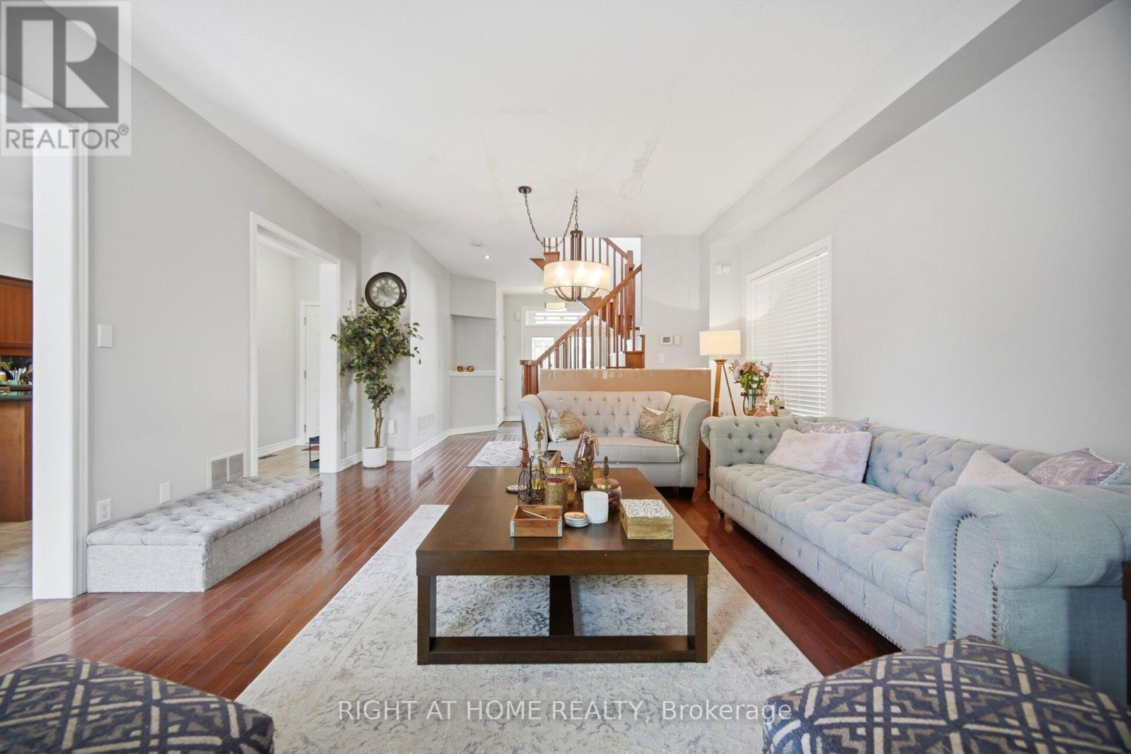 2233 Littondale Lane, Oakville, Ontario  L6M 0B7 - Photo 8 - W13154338