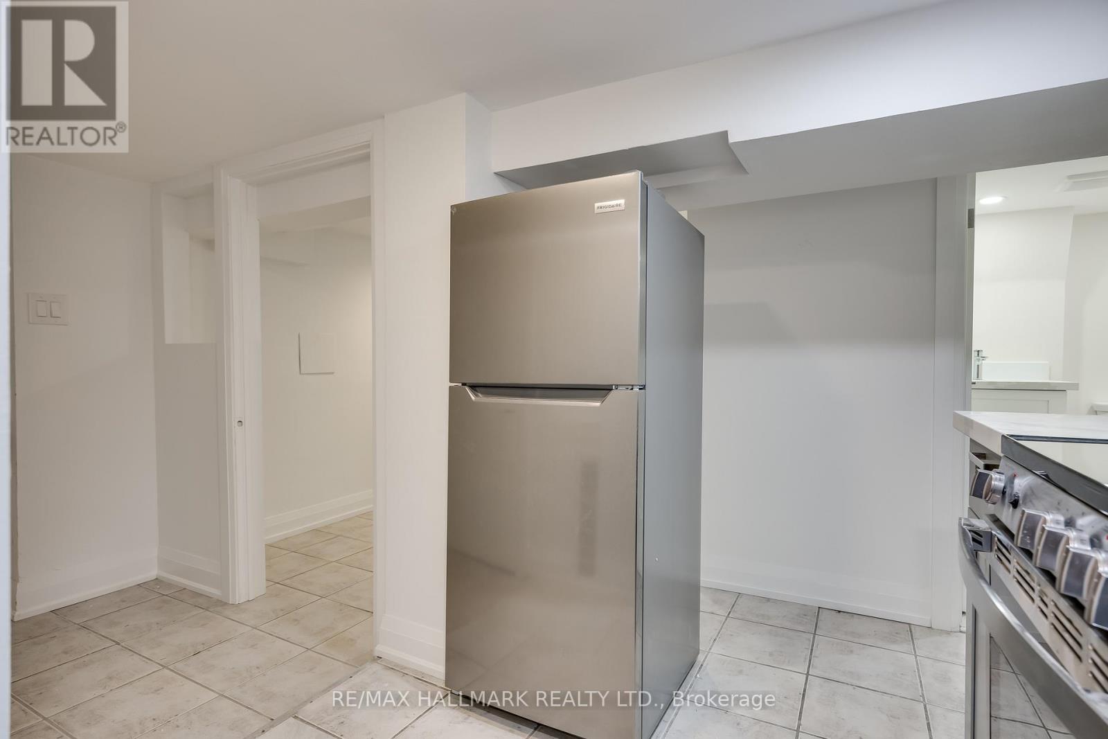 196 Livingstone Avenue, Toronto, Ontario  M6E 2M2 - Photo 34 - W13154352