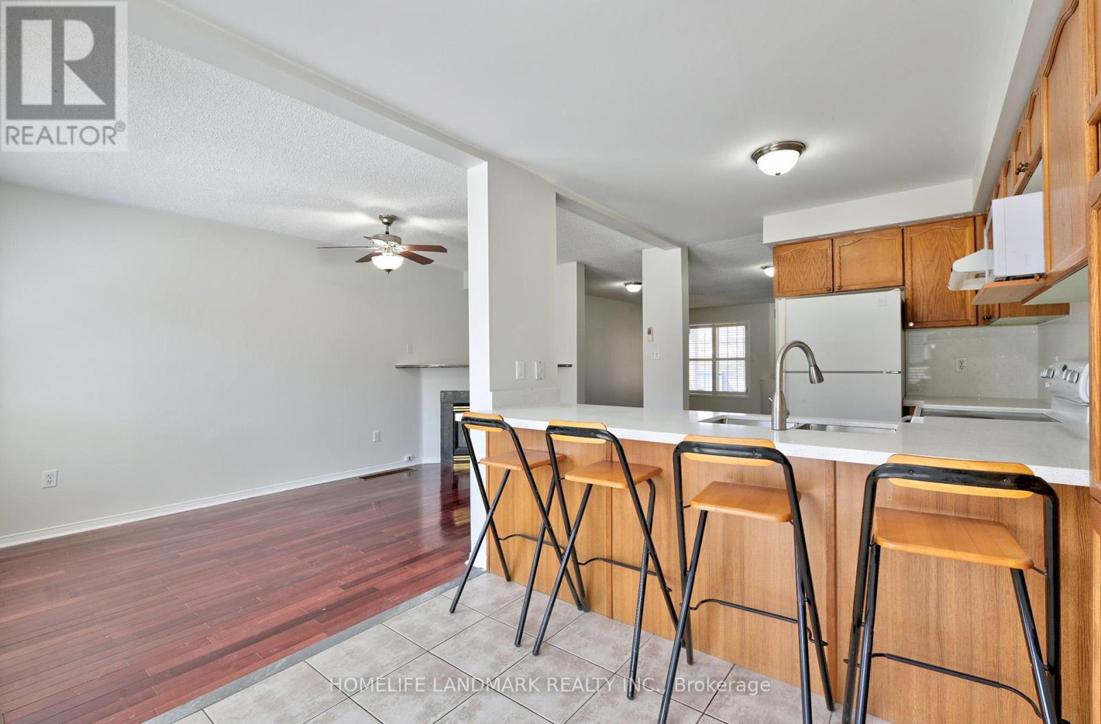 719 Stonebridge Avenue, Mississauga, Ontario  L5V 2K9 - Photo 12 - W13154392