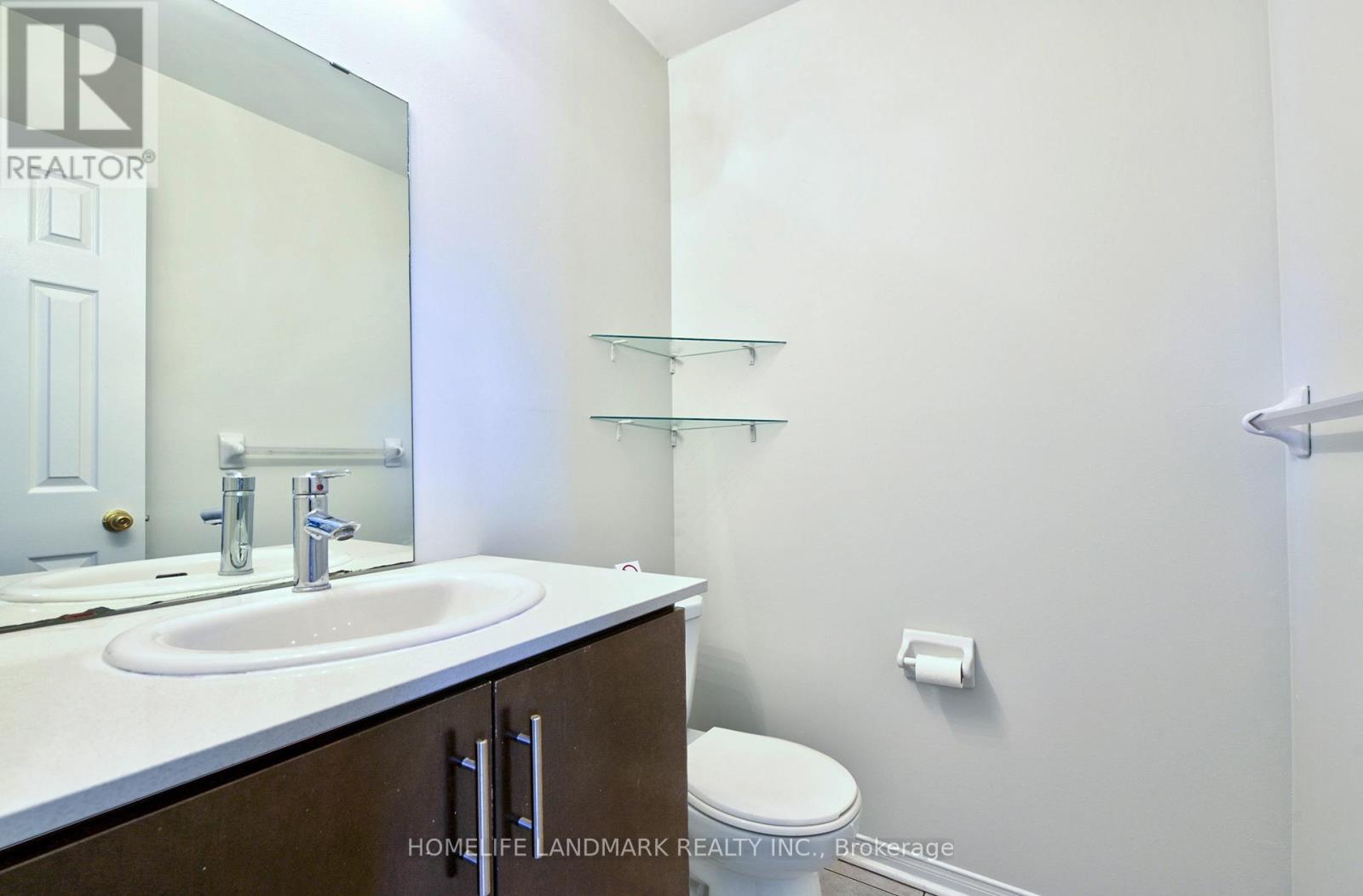 719 Stonebridge Avenue, Mississauga, Ontario  L5V 2K9 - Photo 2 - W13154392