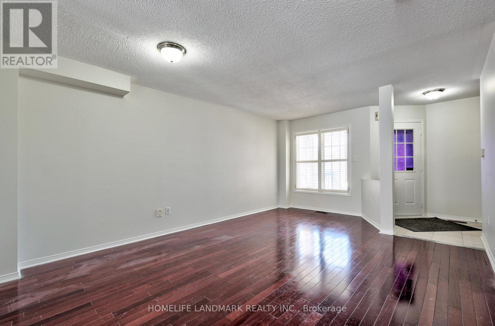 719 Stonebridge Avenue, Mississauga, Ontario  L5V 2K9 - Photo 5 - W13154392