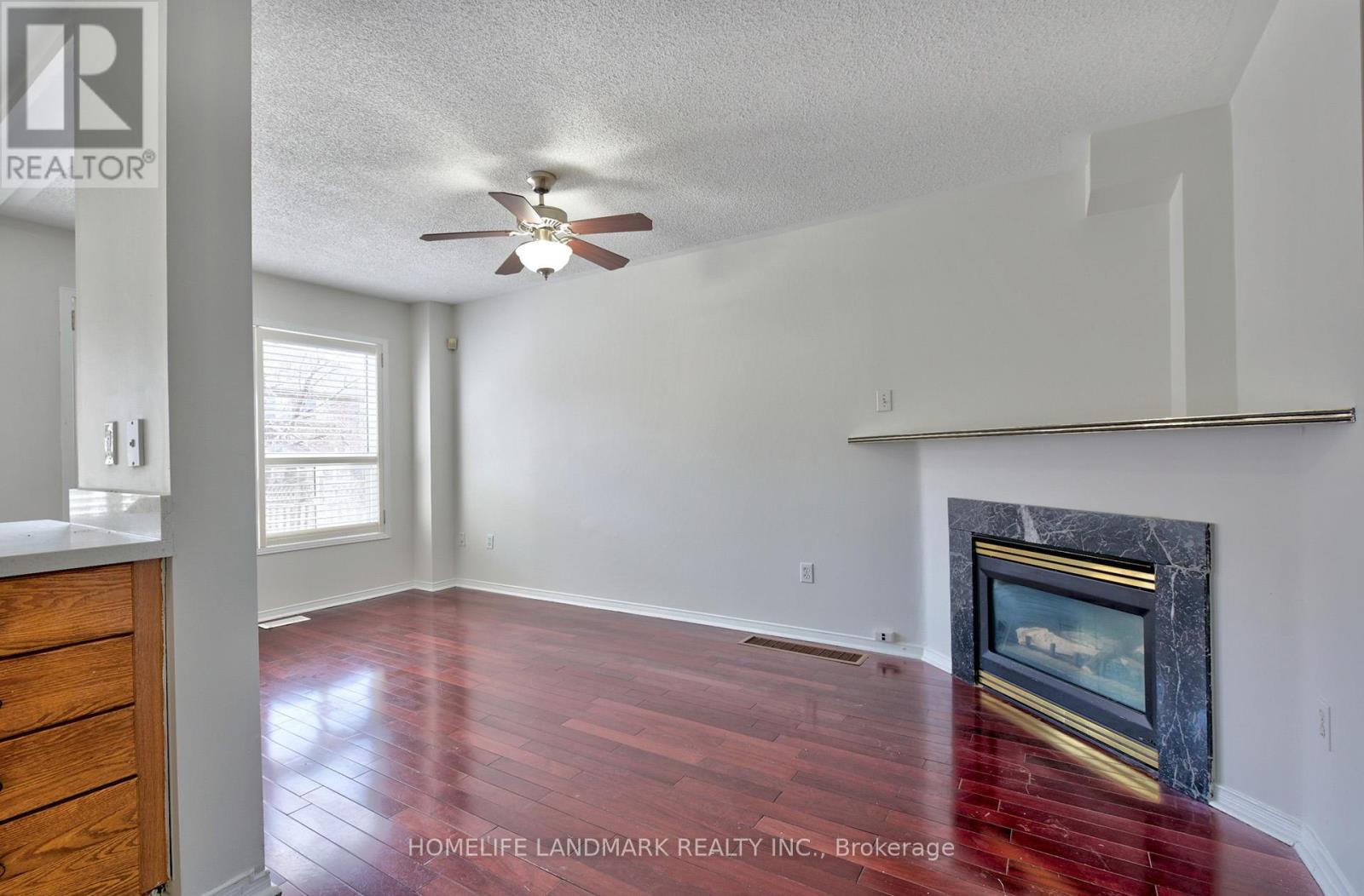 719 Stonebridge Avenue, Mississauga, Ontario  L5V 2K9 - Photo 8 - W13154392